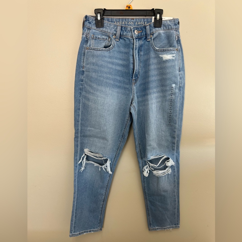 NWT American Eagle distressed Jeans